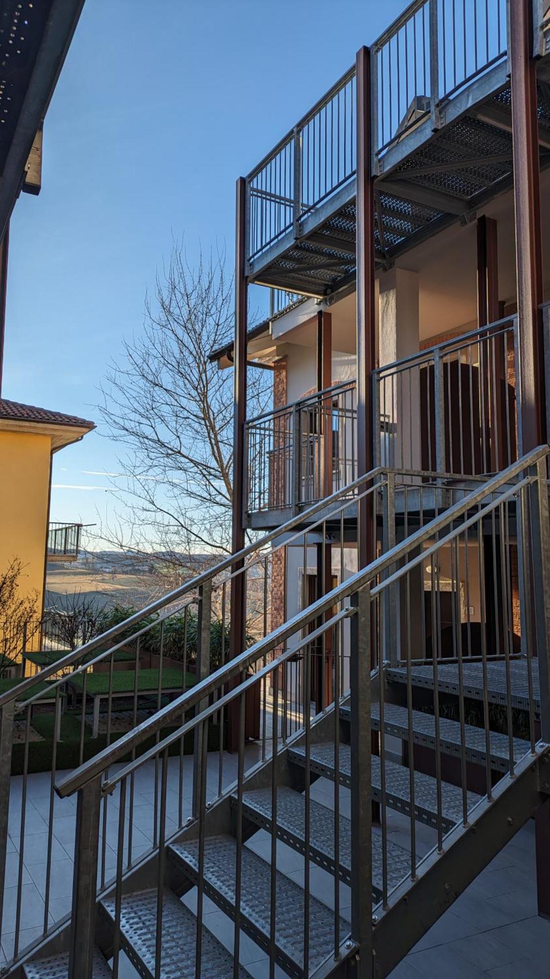Charming Barolo Wine Loft Hotel Monforte D'Alba Bagian luar foto